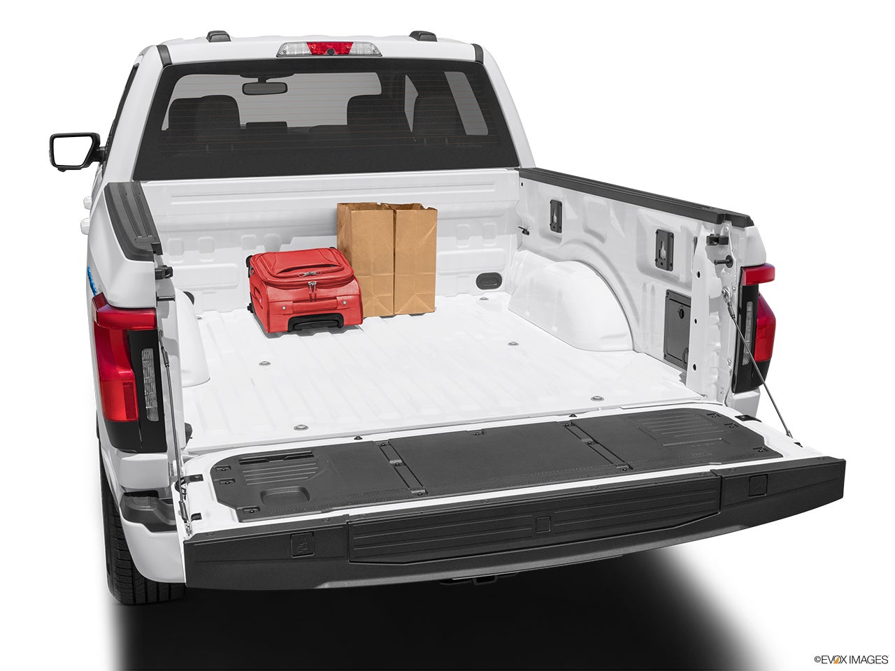 2024 Ford F-150 Lightning photo