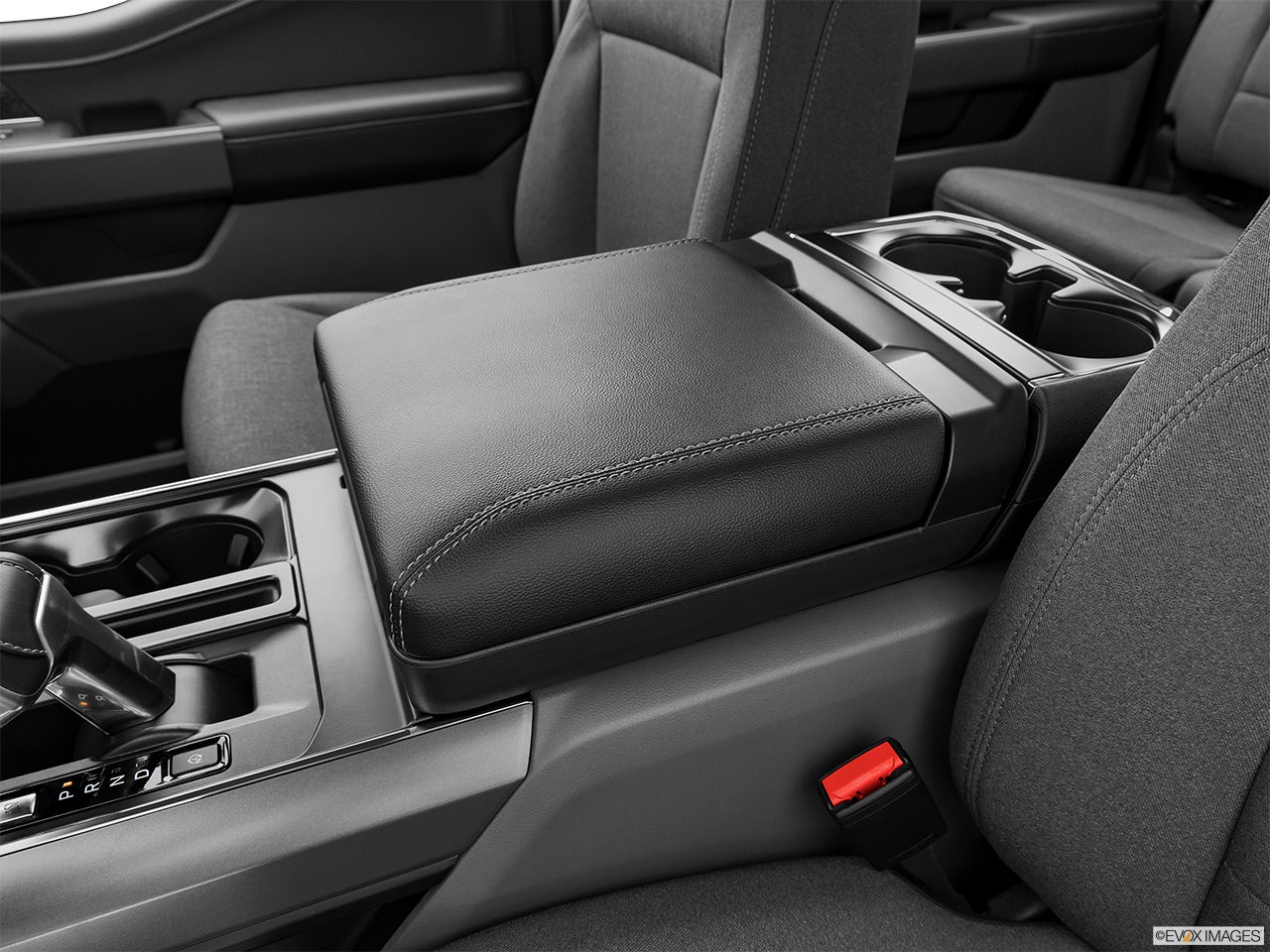 2024 Ford F-150 Lightning photo