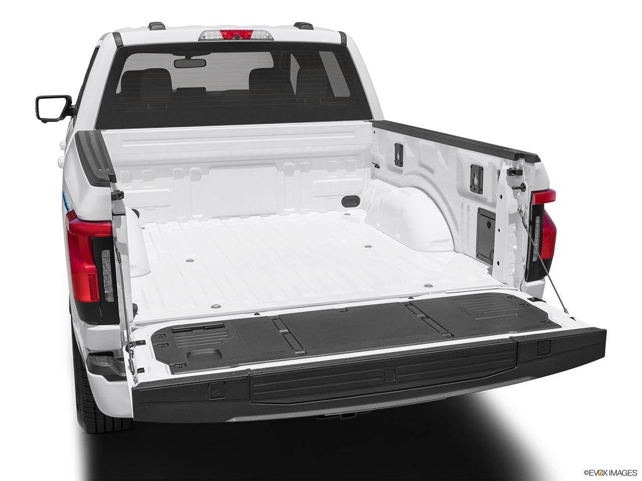2024 Ford F-150 Lightning photo