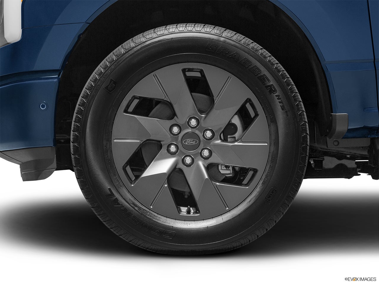 2025 Ford F-150 Lightning photo