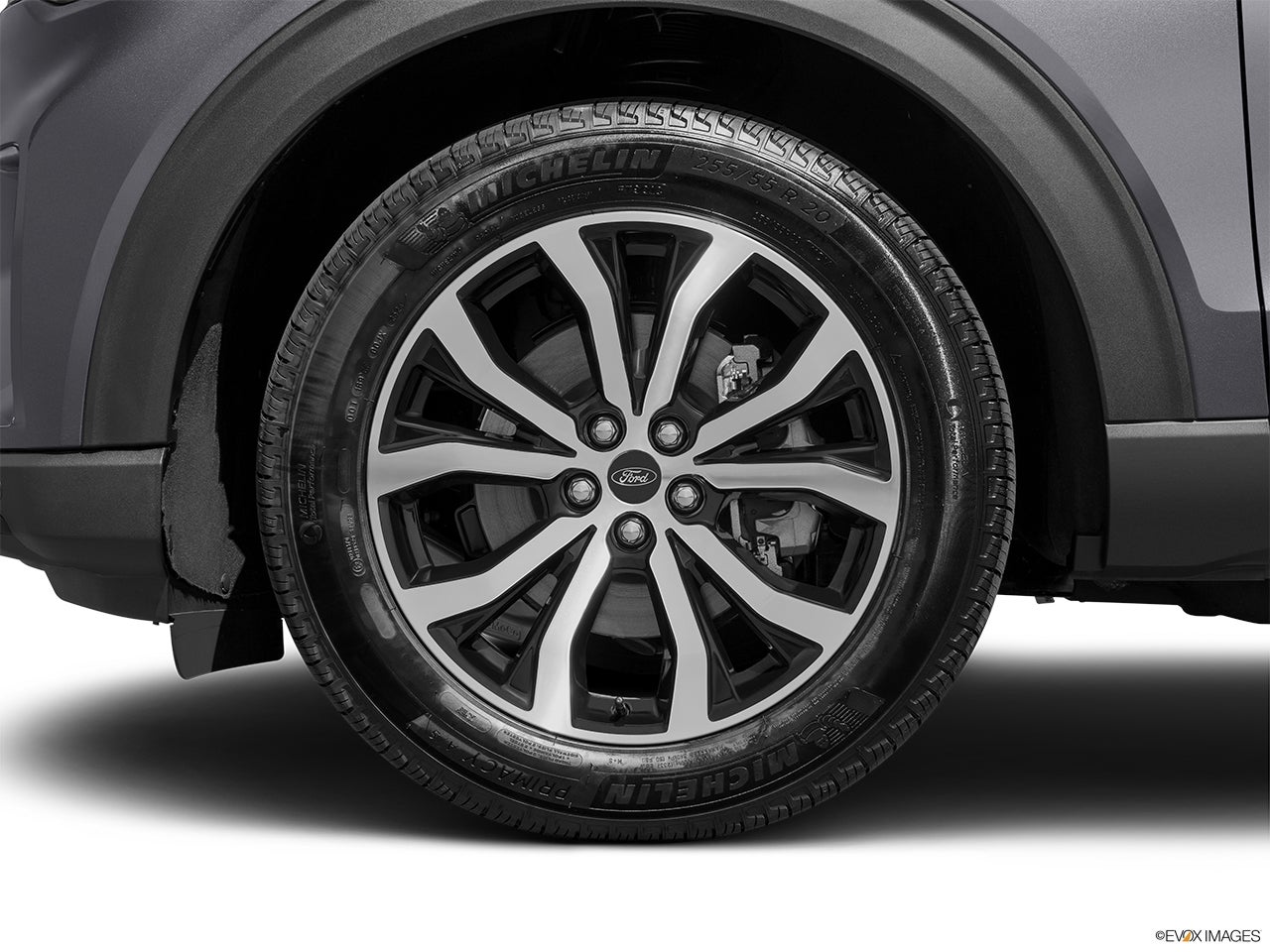 2025 Ford Explorer photo