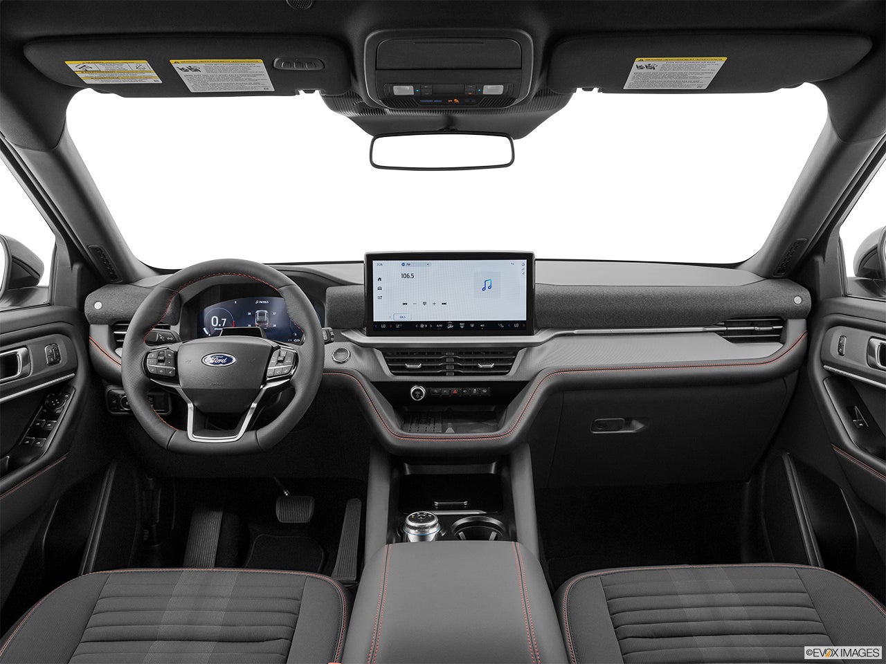 2025 Ford Explorer photo