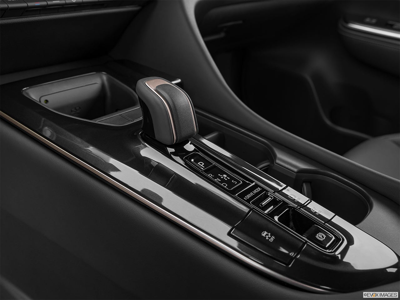 2026 Toyota Crown Signia photo