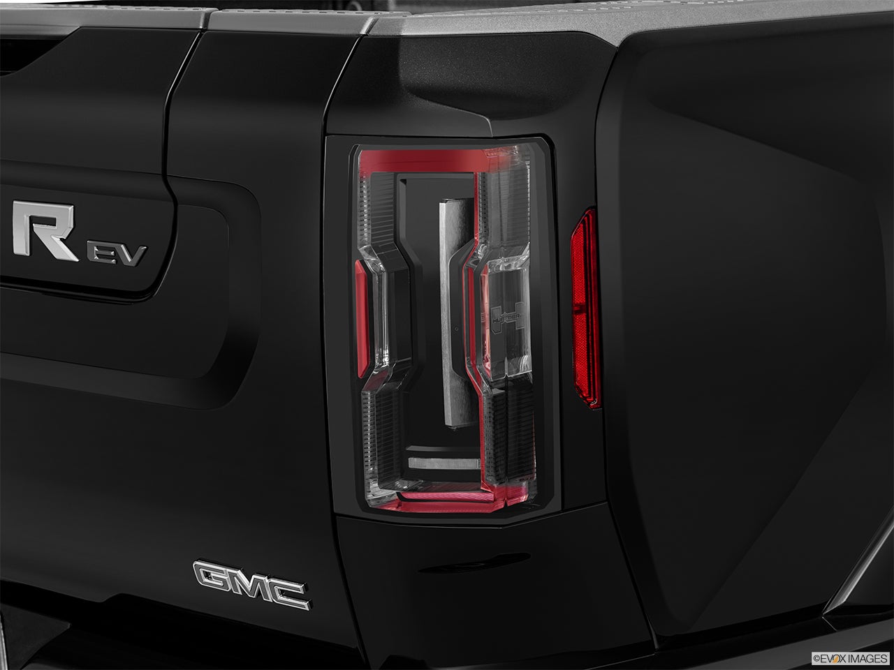 2026 GMC HUMMER EV Pickup photo