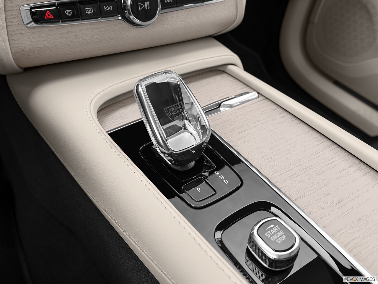 2025 Volvo XC90 photo