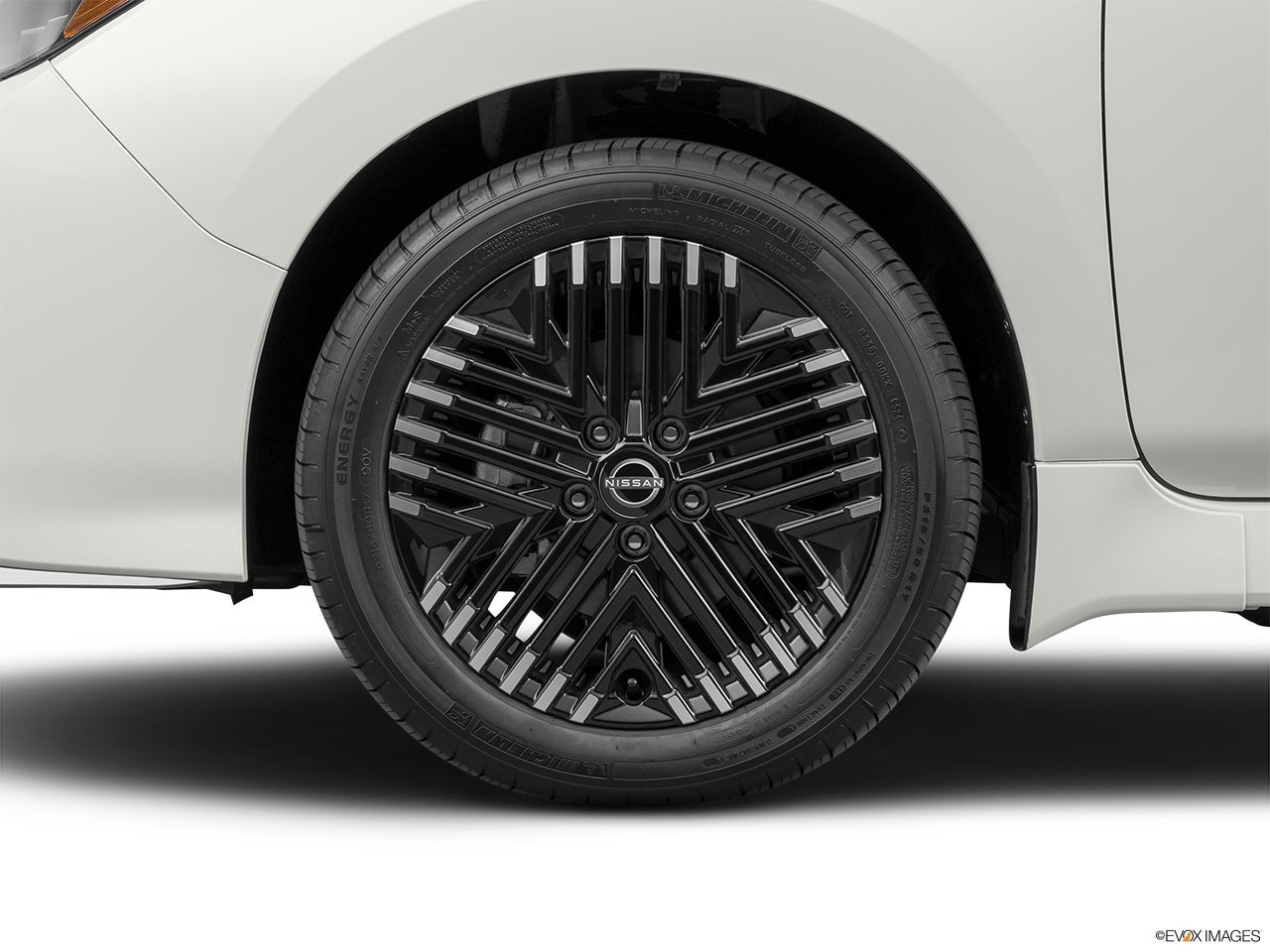 2025 Nissan LEAF photo