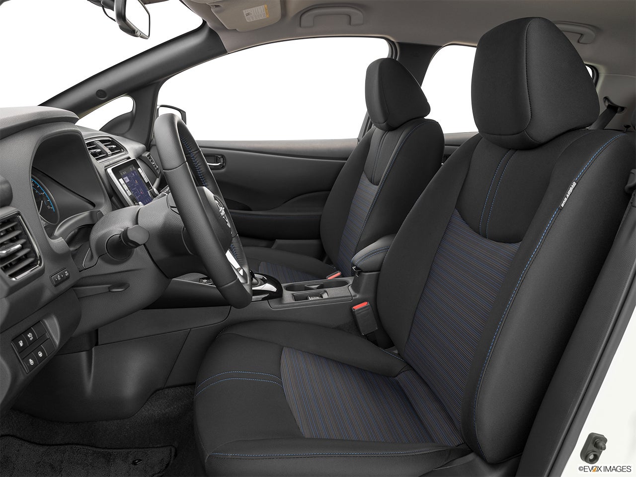 2025 Nissan LEAF photo