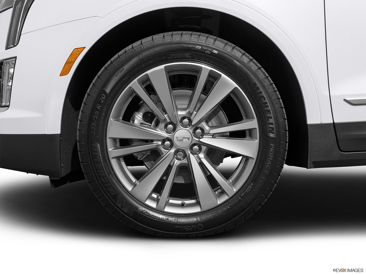 2025 Cadillac XT5 photo