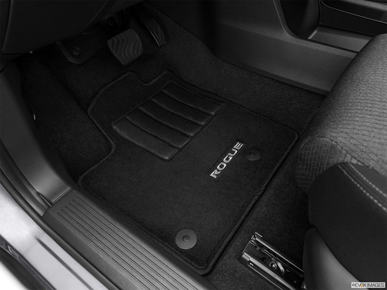 2024 Nissan Rogue photo