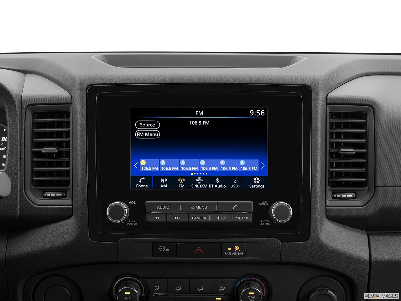 2024 Nissan Frontier photo