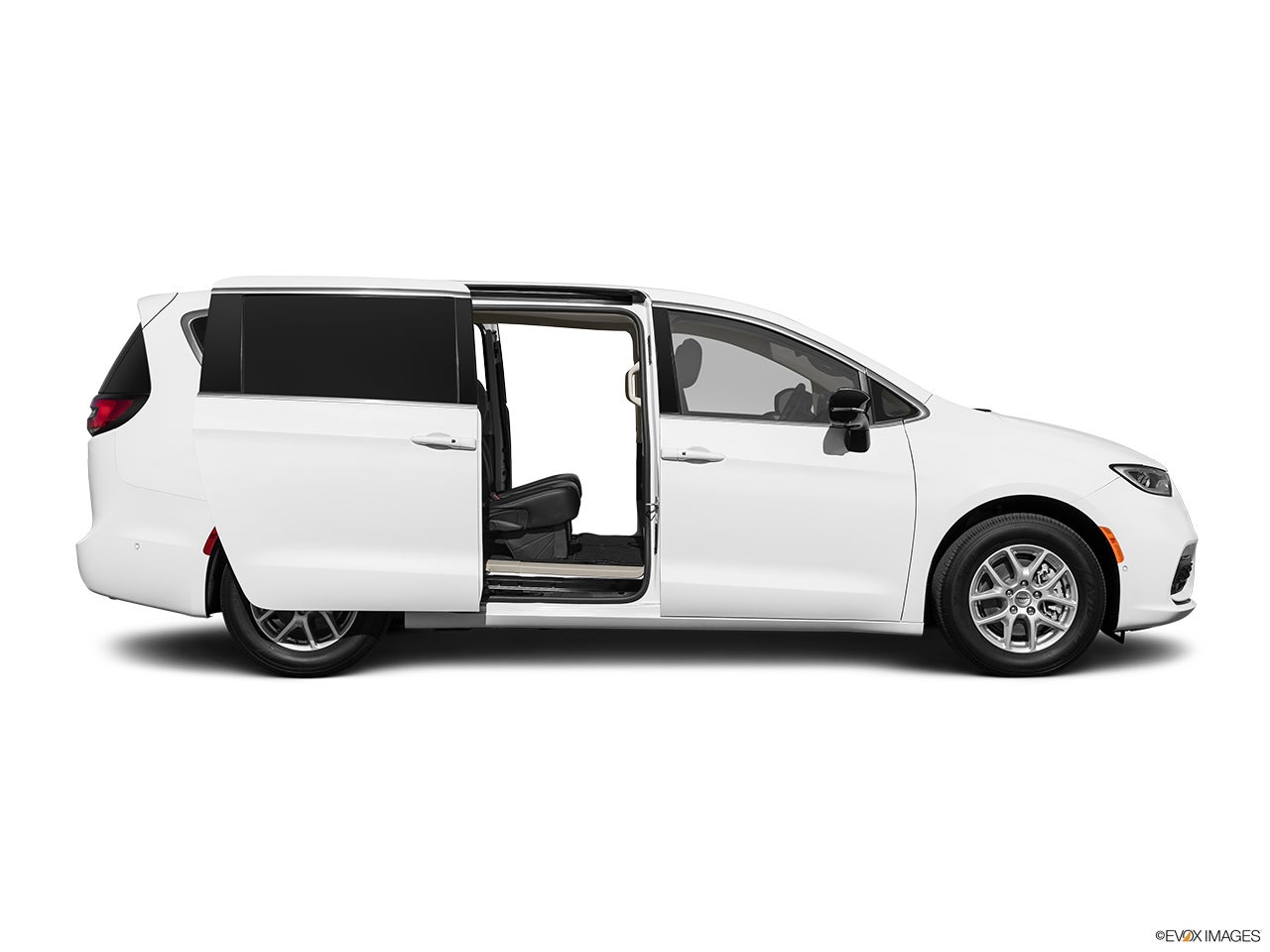2025 Chrysler Pacifica photo