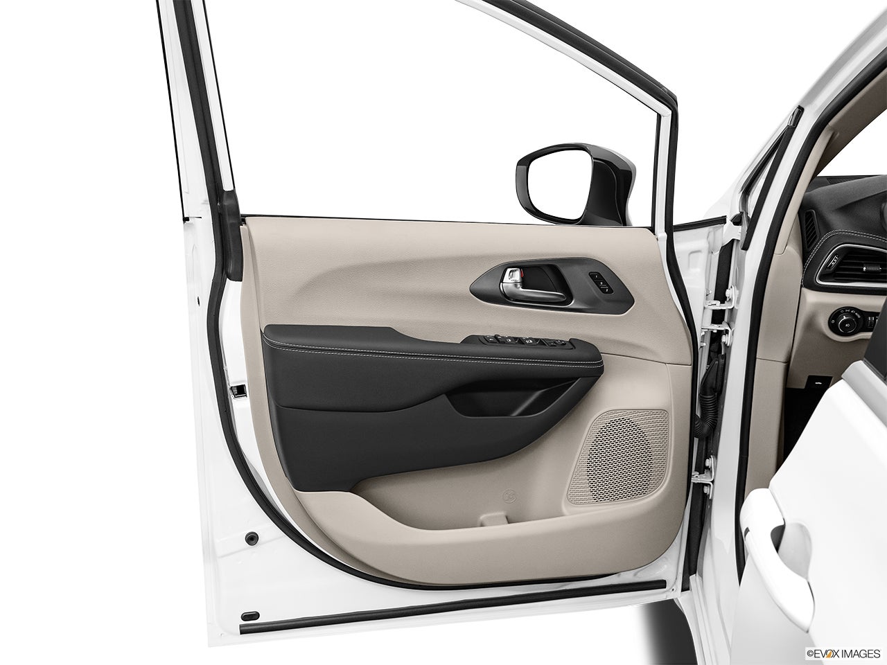 2025 Chrysler Pacifica photo