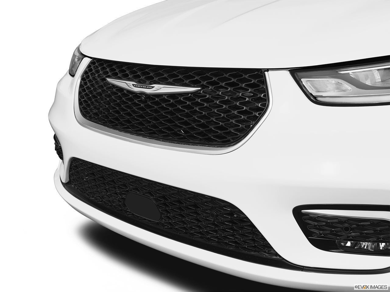 2025 Chrysler Pacifica photo