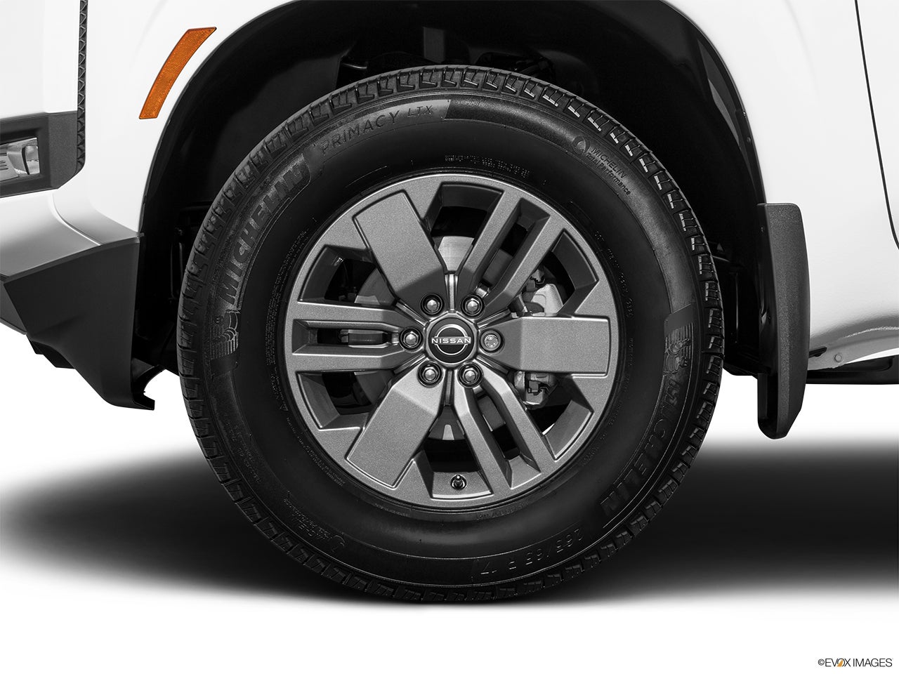 2025 Nissan Frontier photo