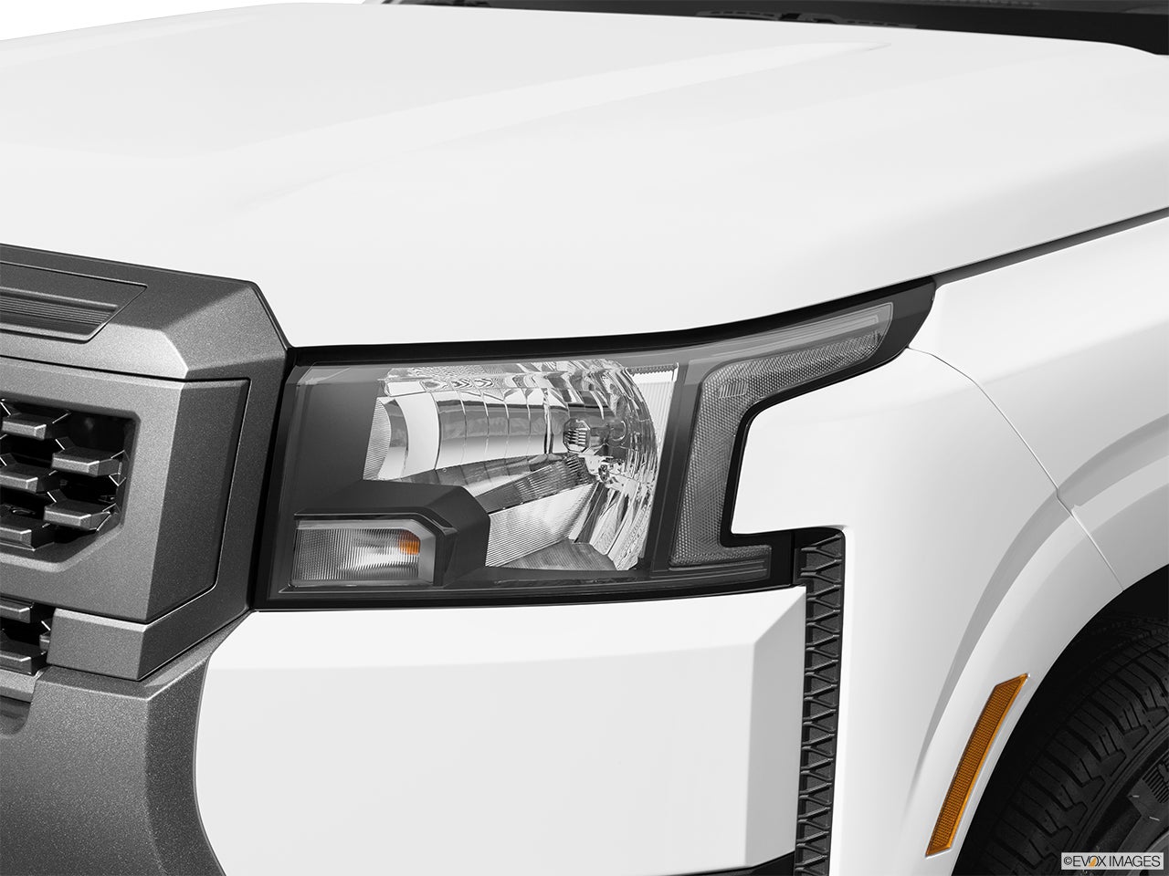 2025 Nissan Frontier photo