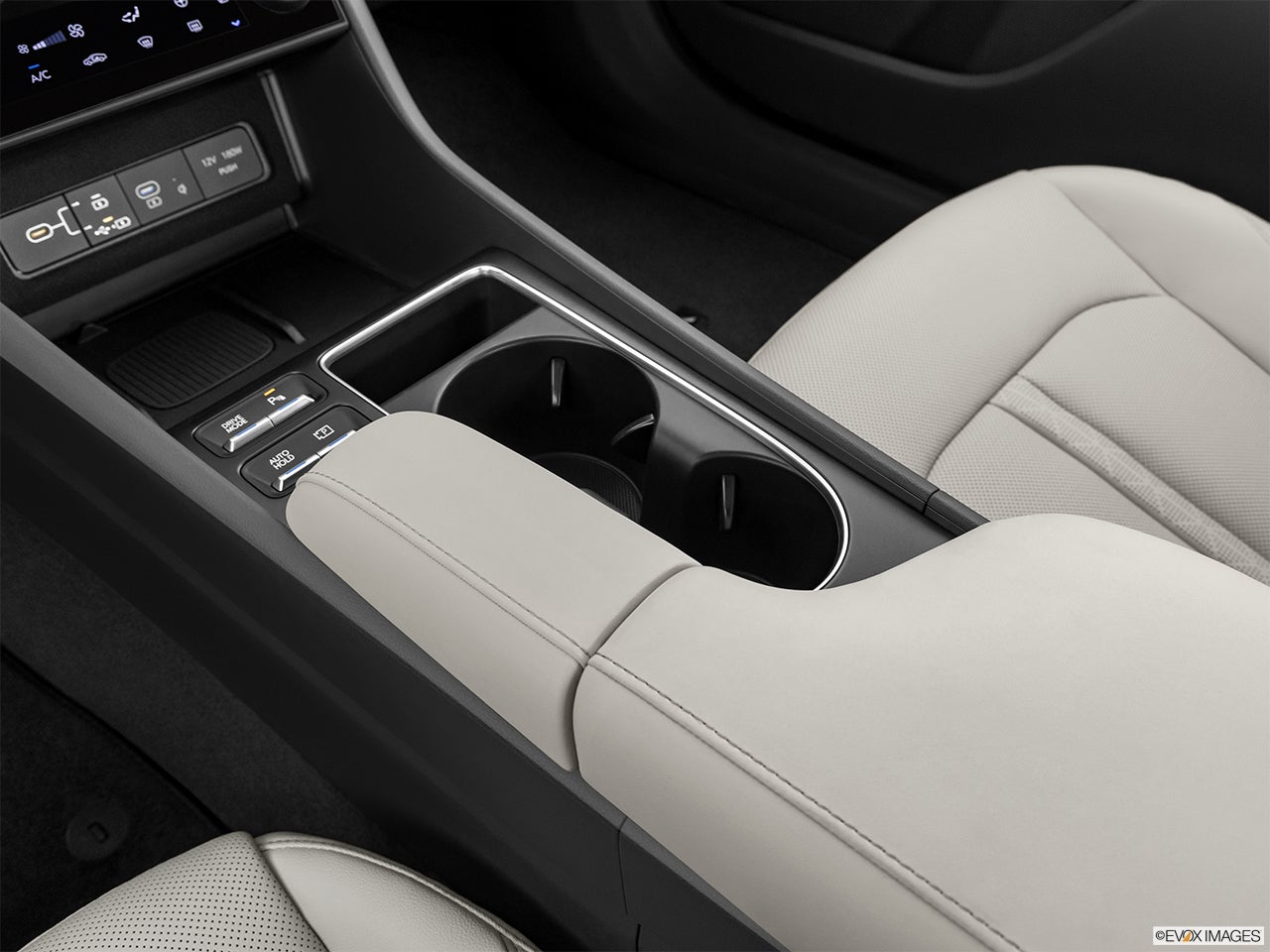 2024 Hyundai SONATA Hybrid photo