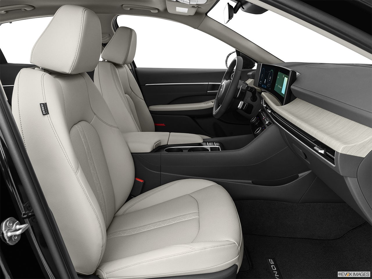 2024 Hyundai SONATA Hybrid photo