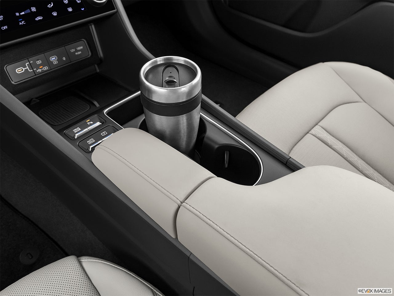 2024 Hyundai SONATA Hybrid photo