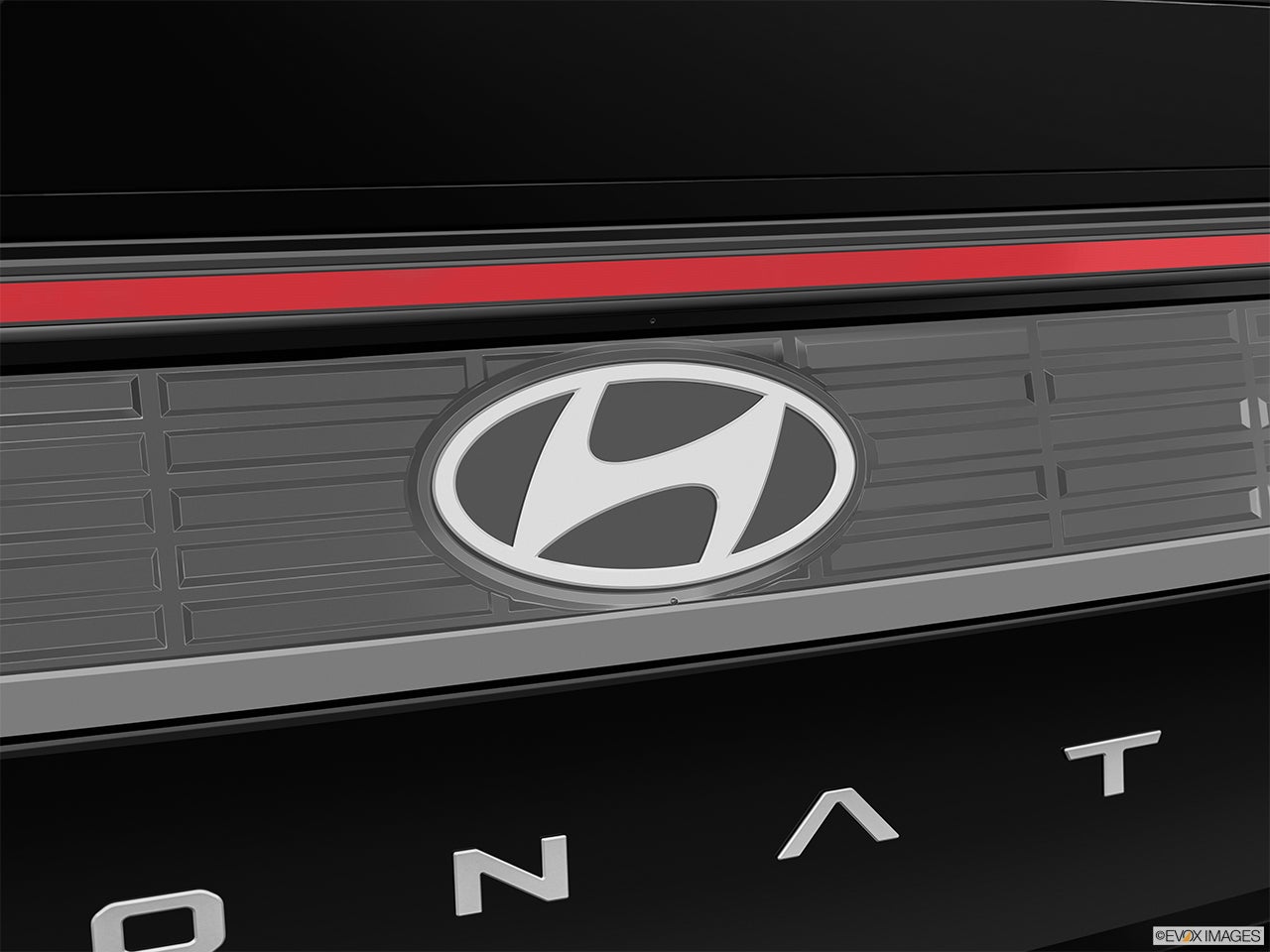 2024 Hyundai SONATA Hybrid photo