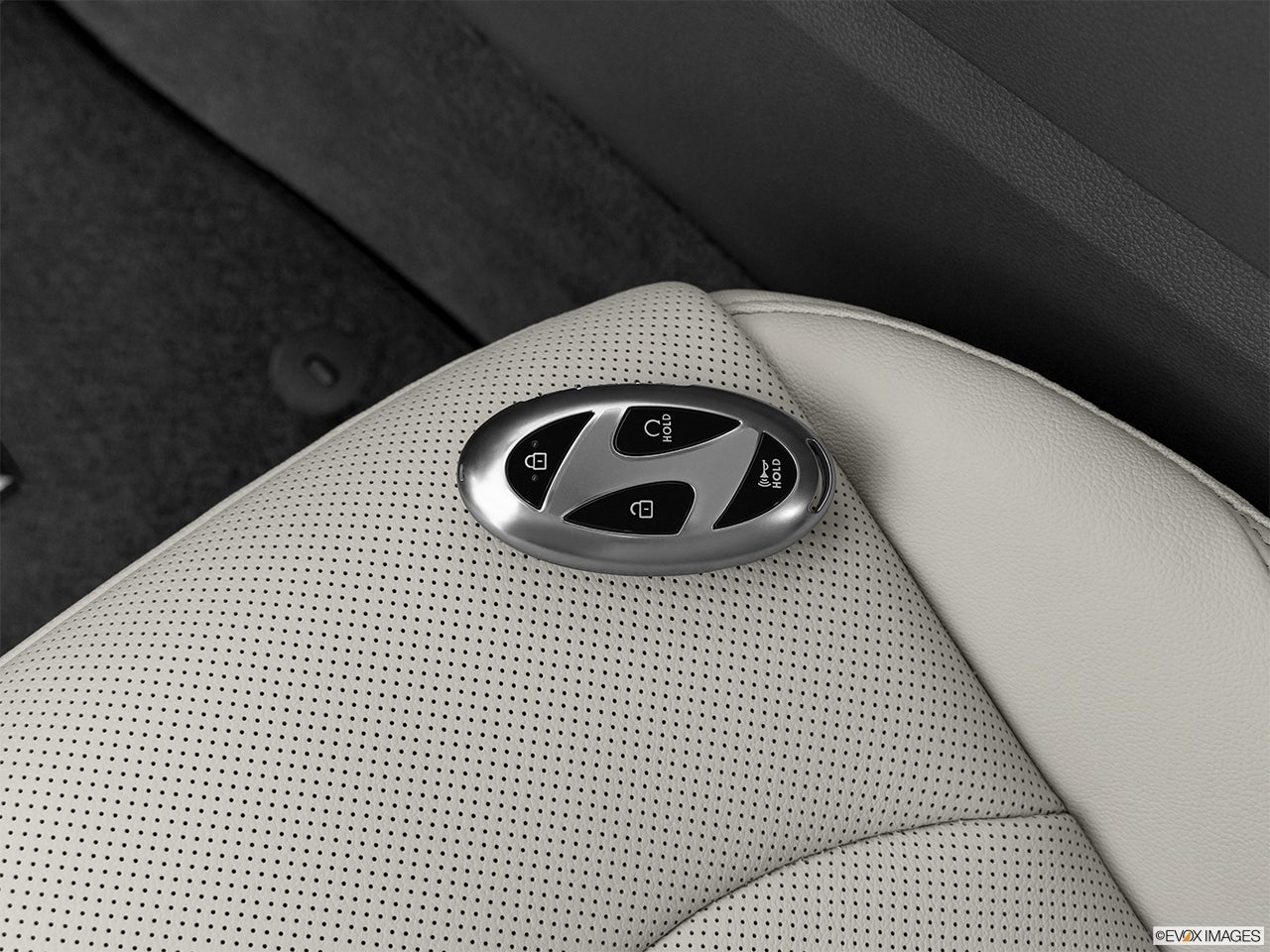 2024 Hyundai SONATA Hybrid photo