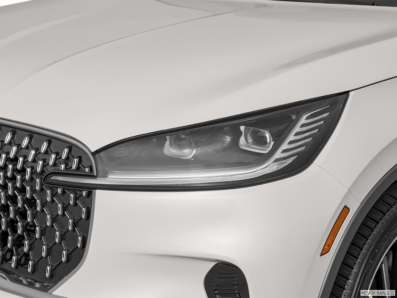 2025 Lincoln Aviator photo