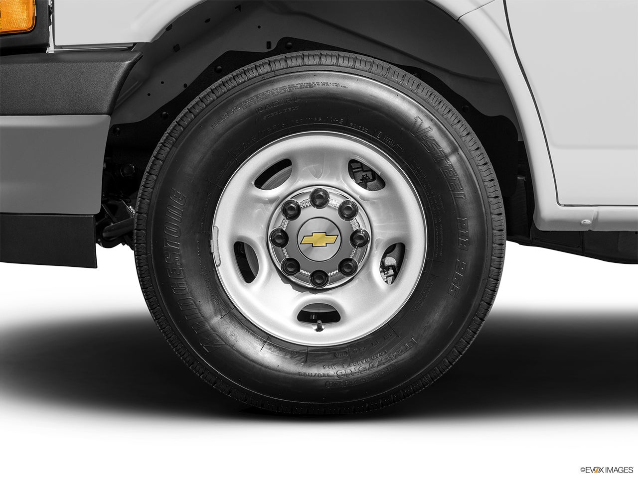 2026 Chevrolet Express photo