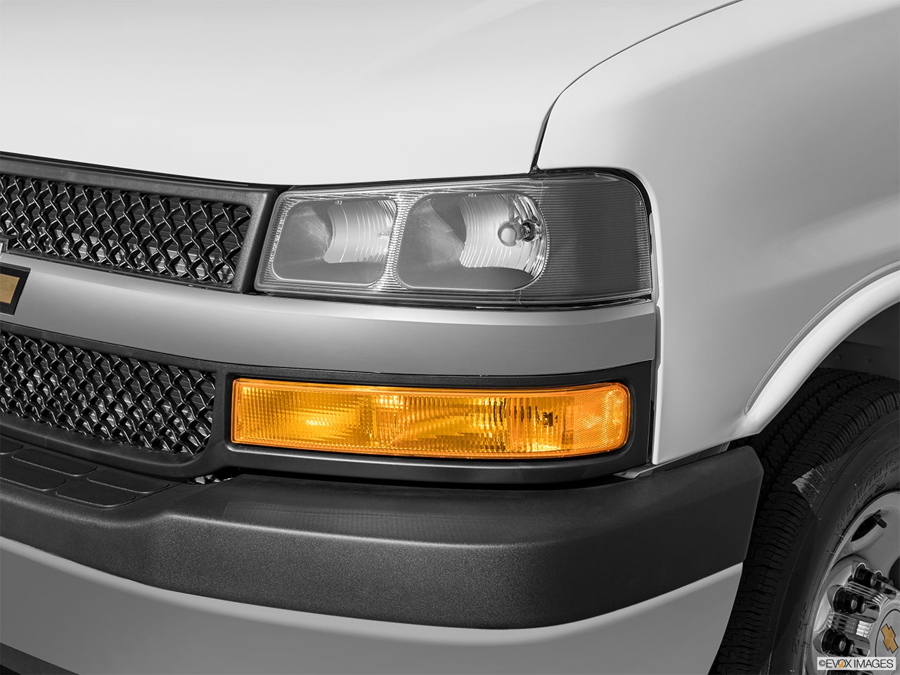 2026 Chevrolet Express photo