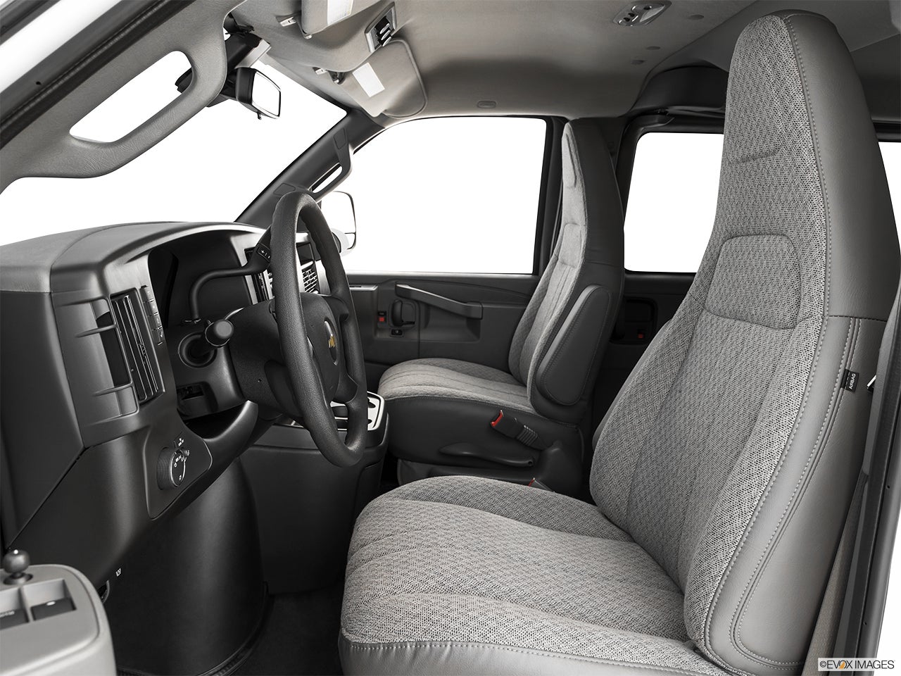 2026 Chevrolet Express photo