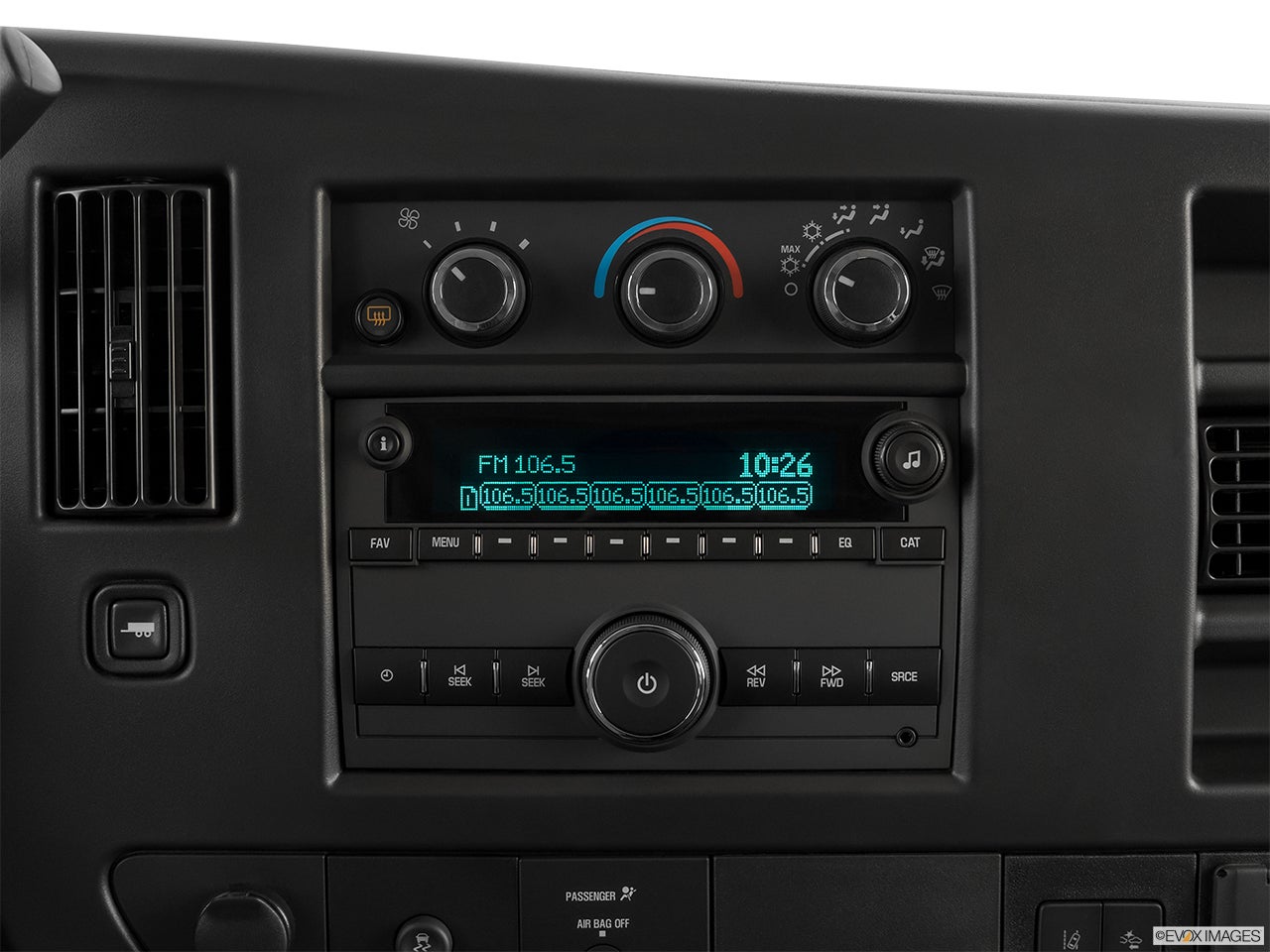 2026 Chevrolet Express photo