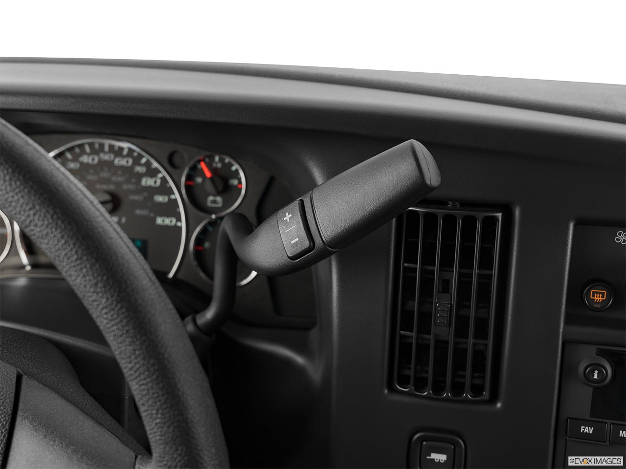 2026 Chevrolet Express photo