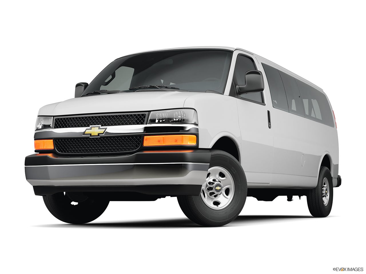 2026 Chevrolet Express photo