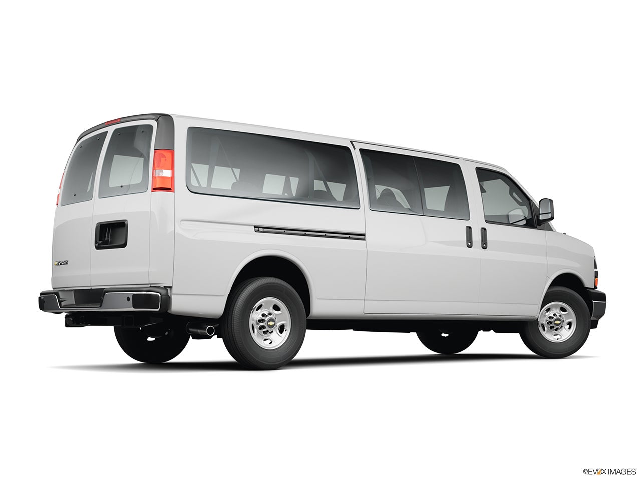 2026 Chevrolet Express photo
