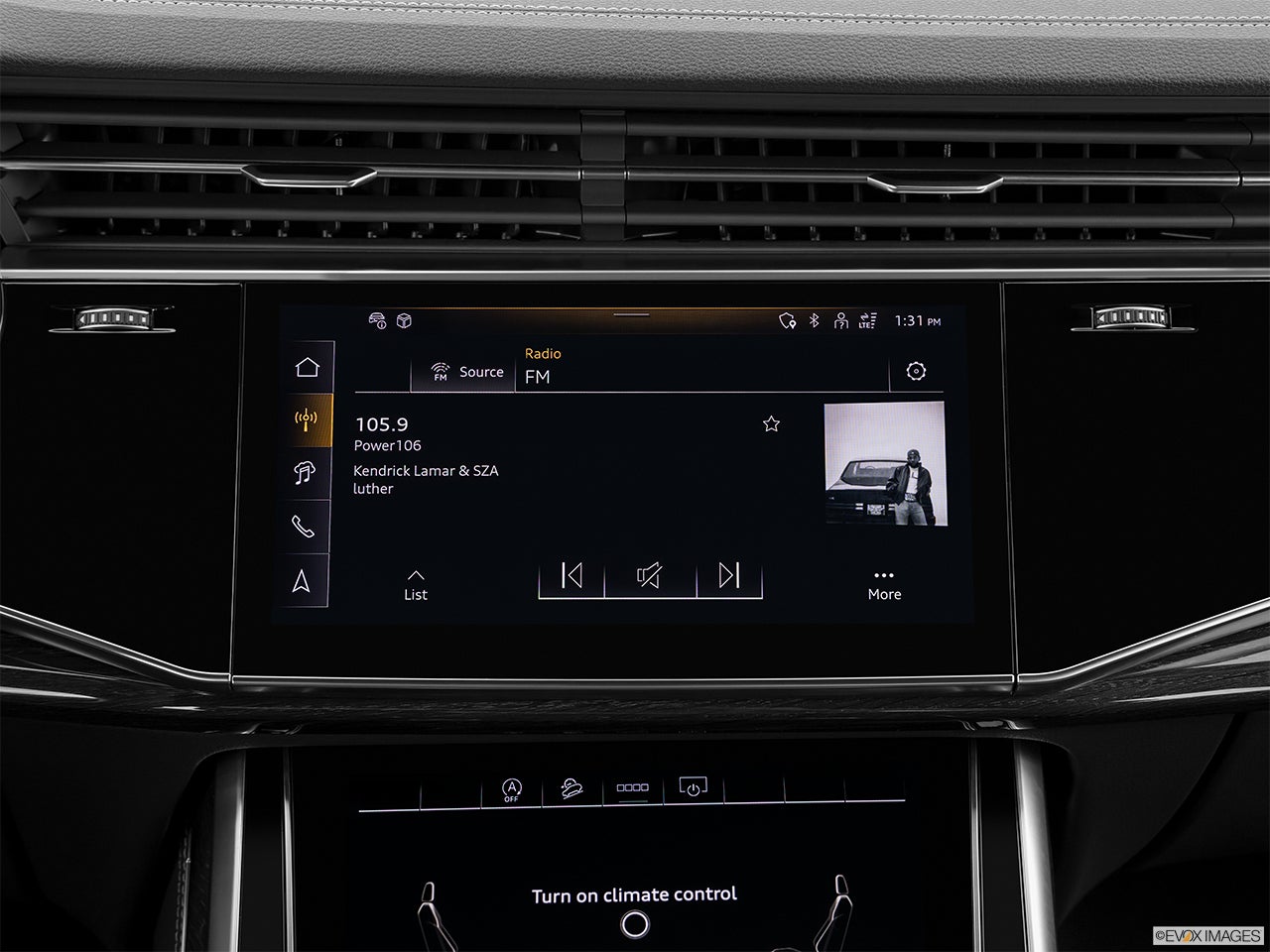 2025 Audi Q8 photo