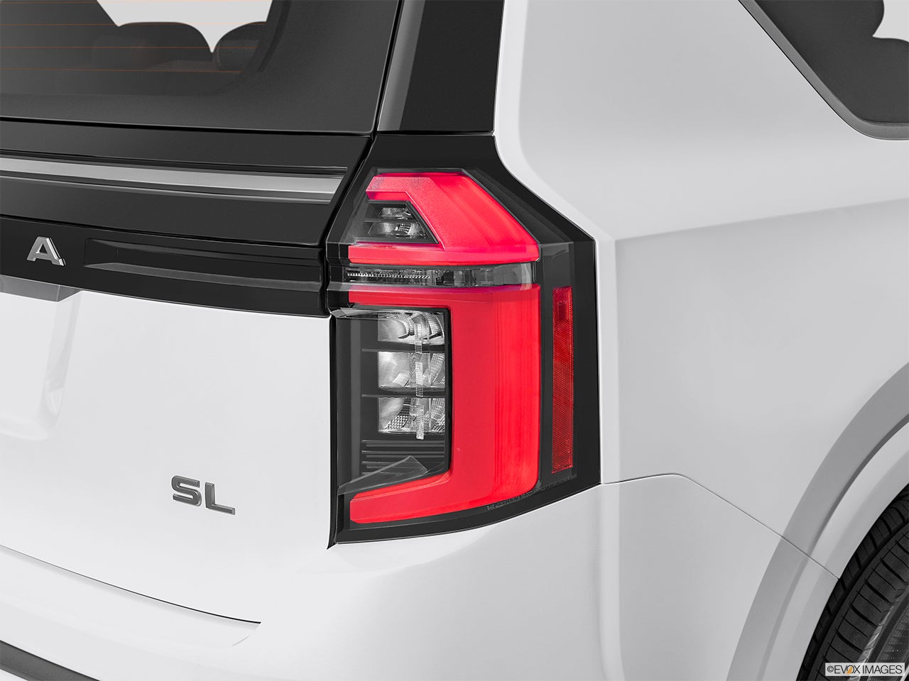2025 Nissan Armada photo