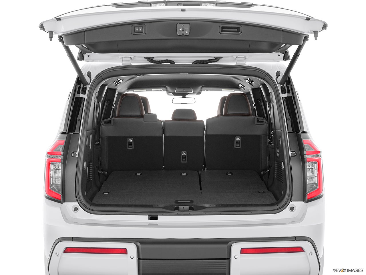 2025 Nissan Armada photo