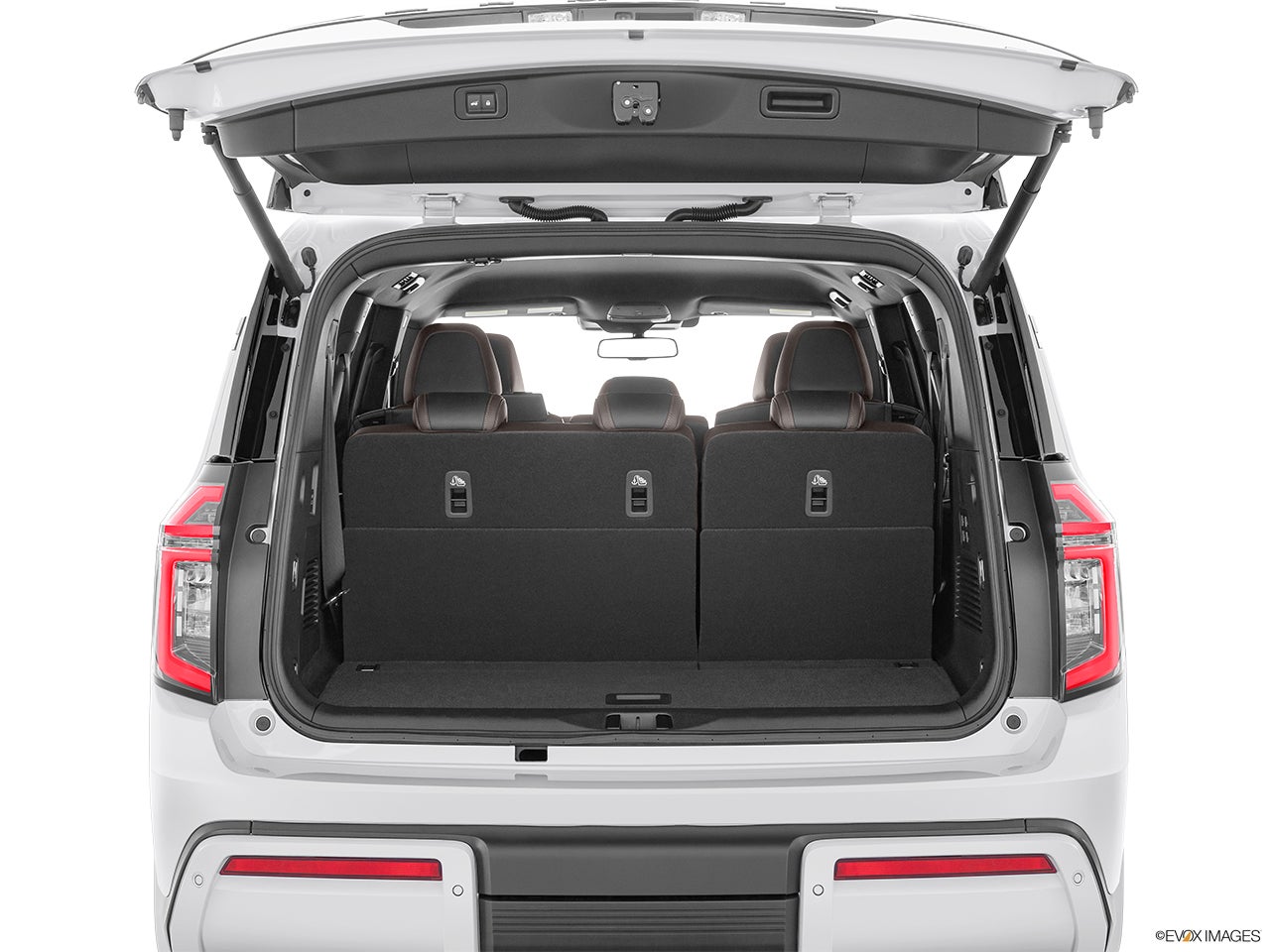 2025 Nissan Armada photo