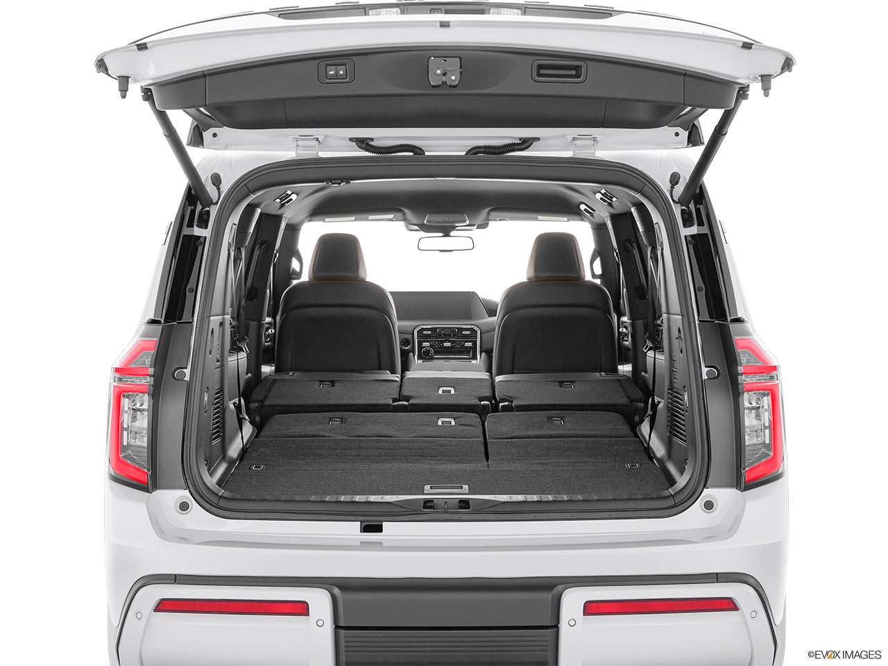 2025 Nissan Armada photo