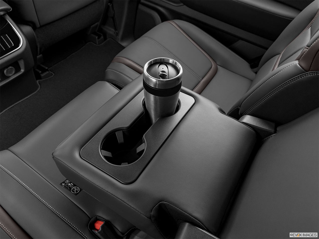 2025 Nissan Armada photo
