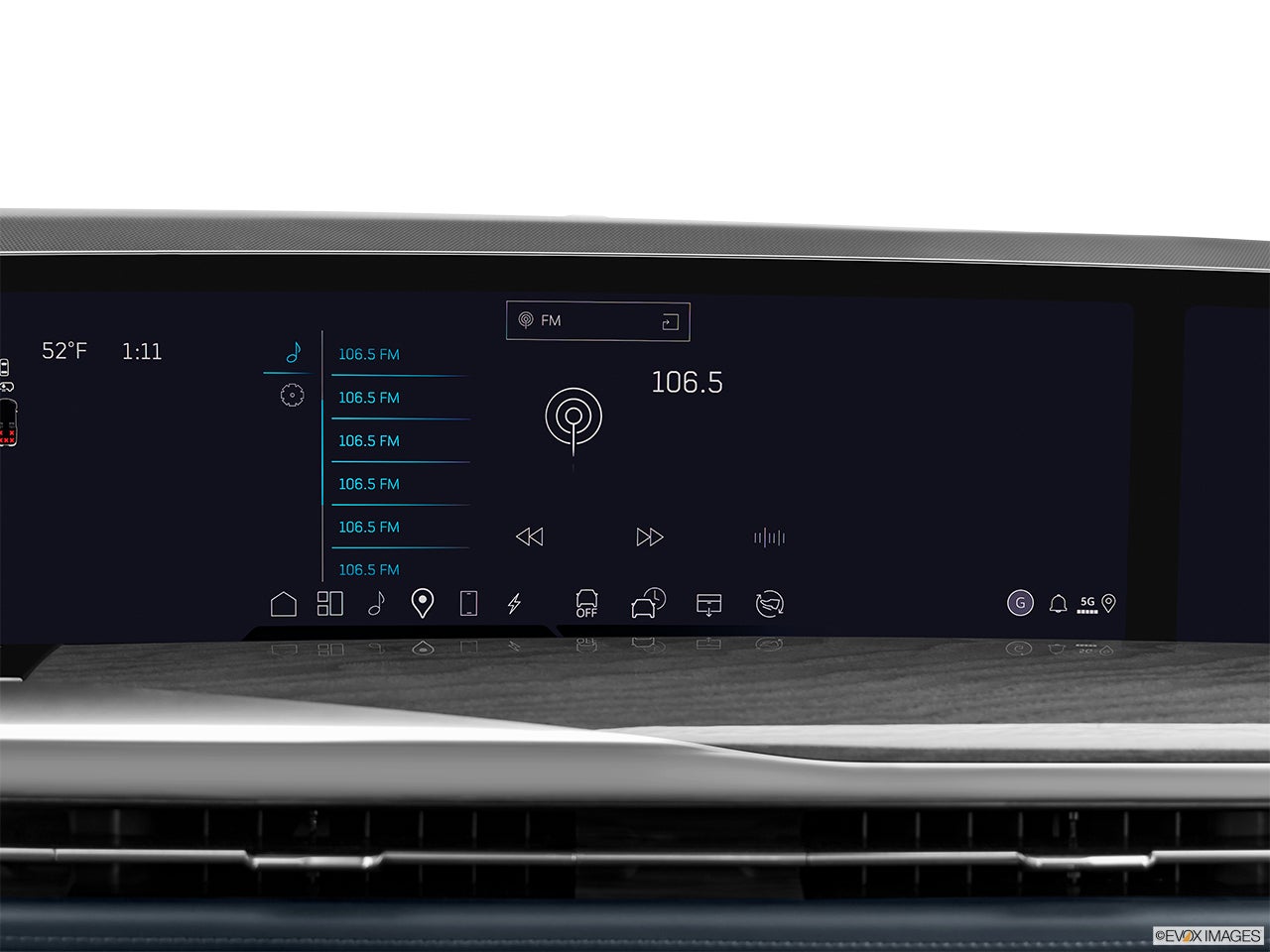 2025 Cadillac Escalade IQ photo