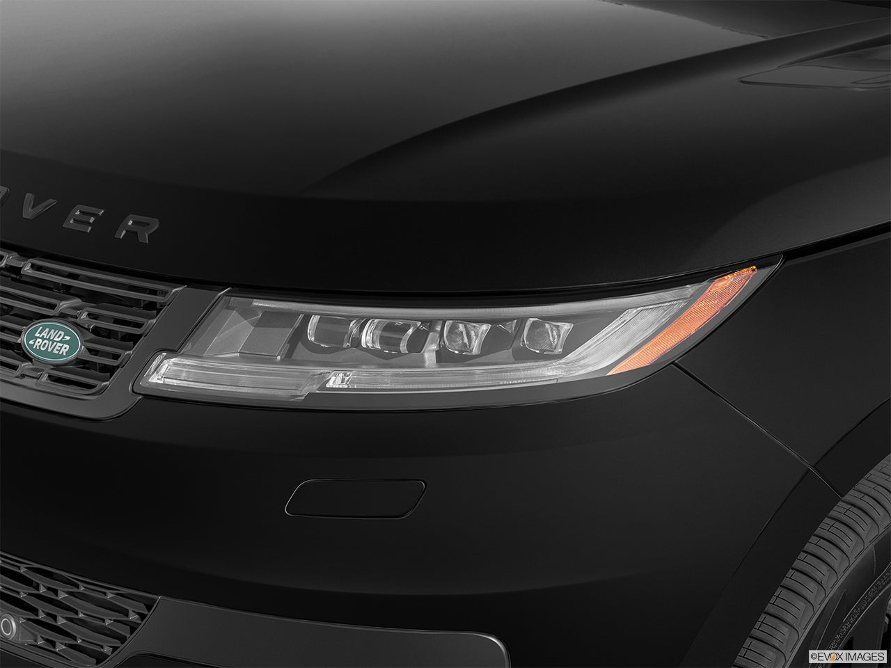 2025 Land Rover Range Rover Sport photo