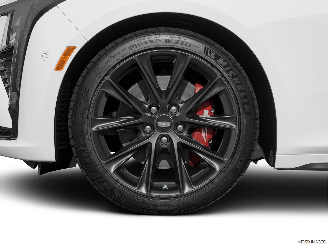 2026 Cadillac CT5-V photo