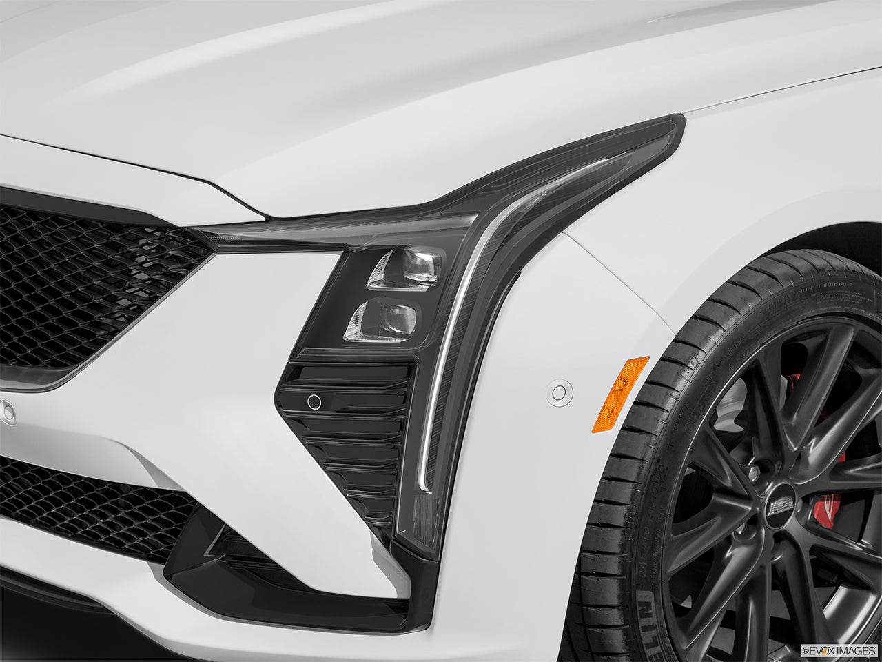 2026 Cadillac CT5-V photo