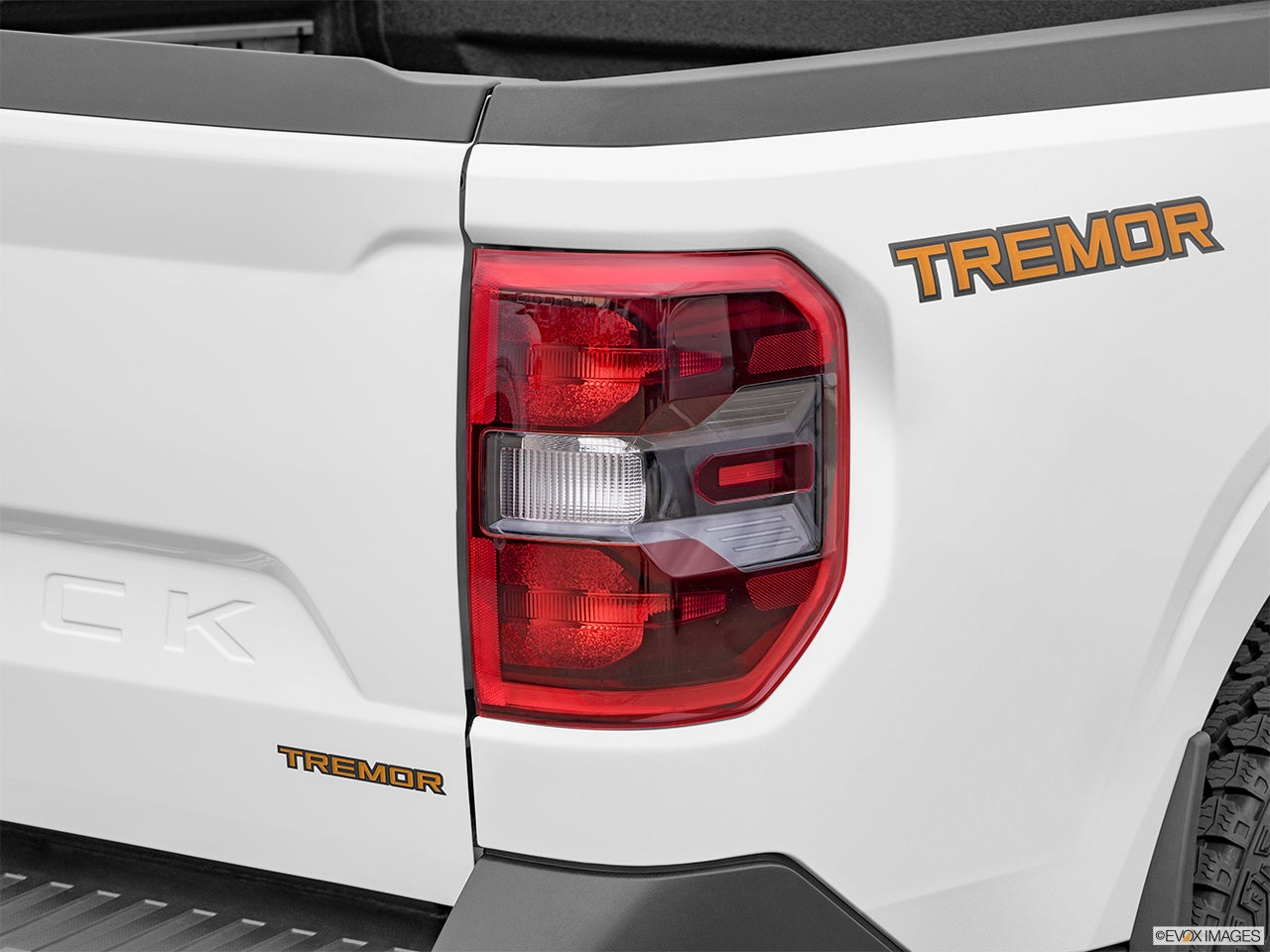 2025 Ford Maverick photo