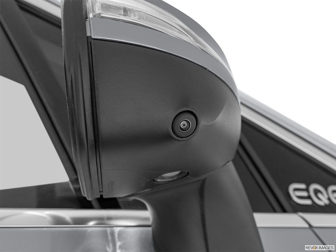 2024 Mercedes-Benz EQE photo