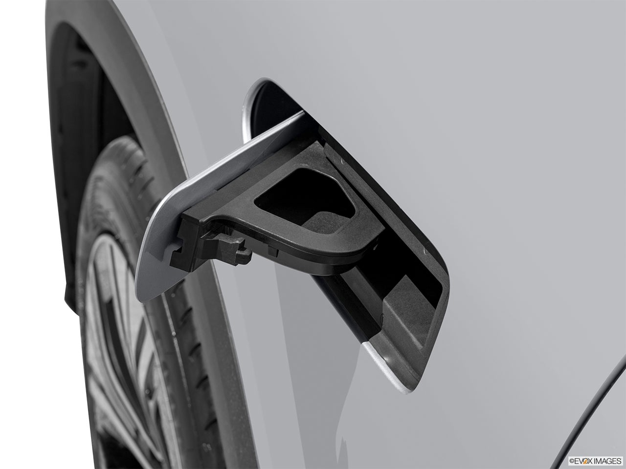 2024 Mercedes-Benz EQE photo