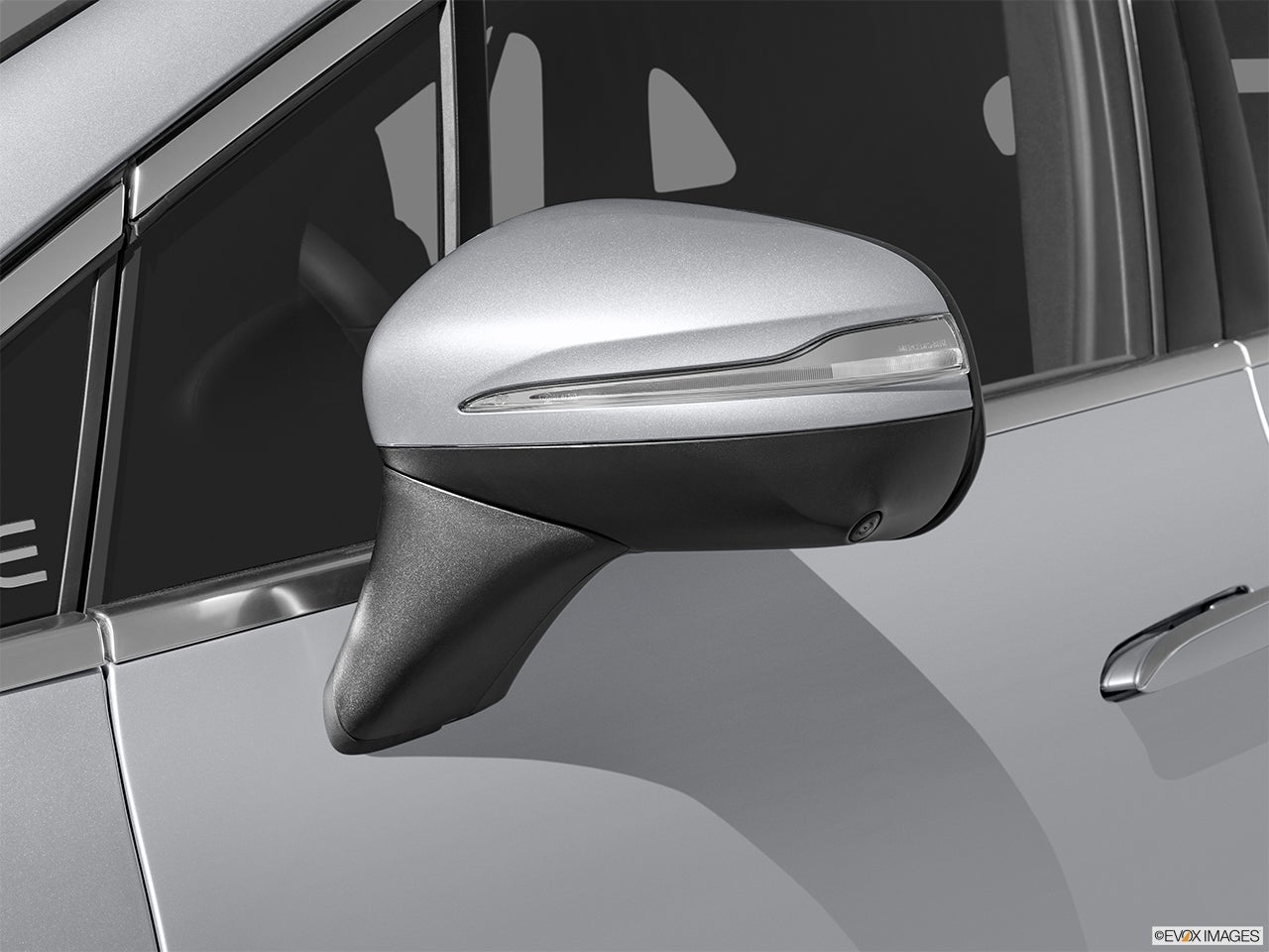 2024 Mercedes-Benz EQE photo