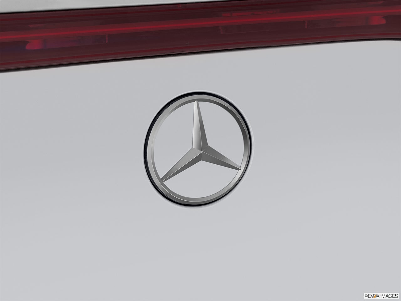 2024 Mercedes-Benz EQE photo