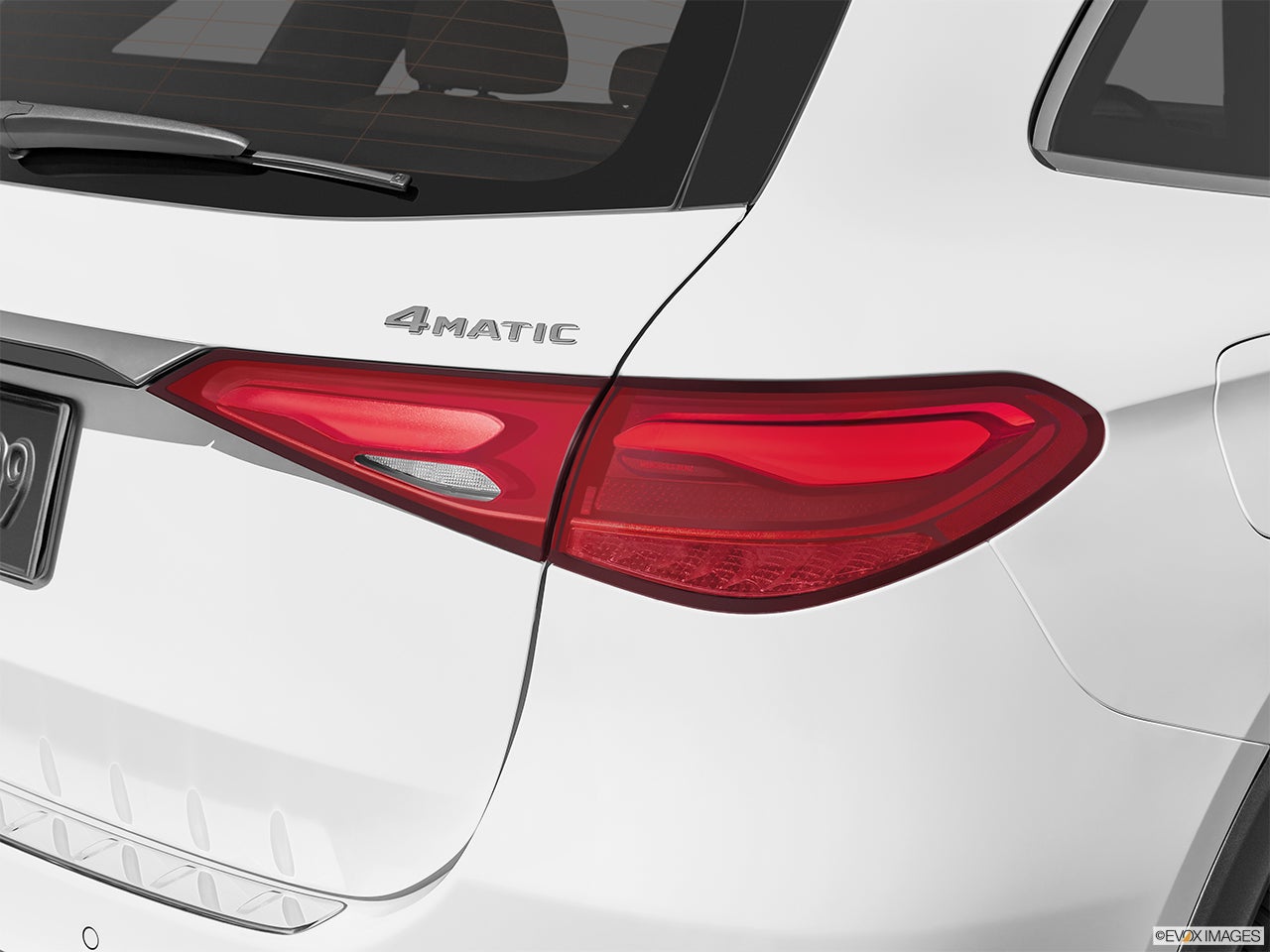 2026 Mercedes-Benz GLC photo