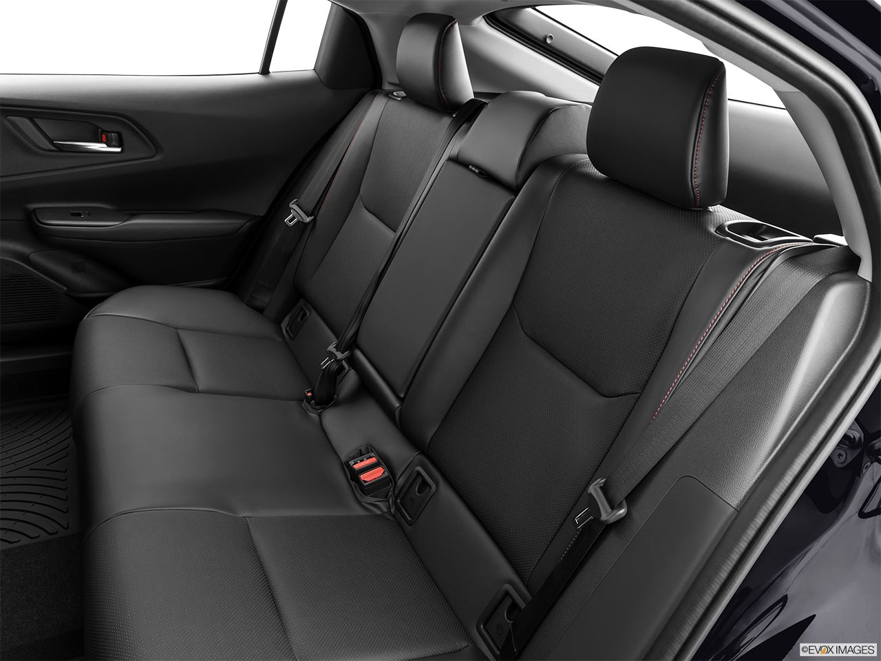 2025 Toyota Prius Plug-in Hybrid photo