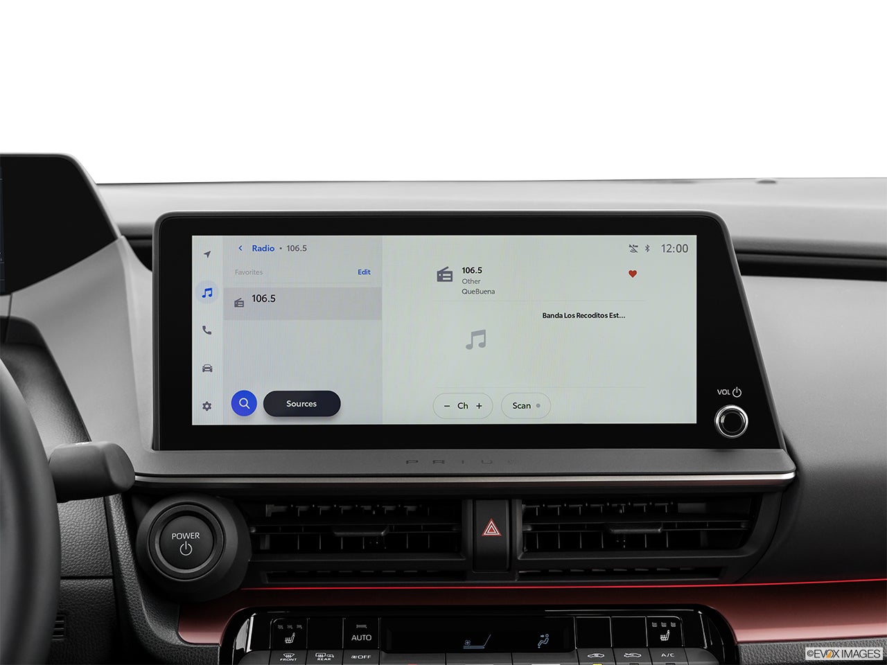 2025 Toyota Prius Plug-in Hybrid photo